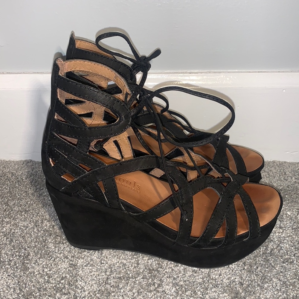 Kenneth Cole wedges